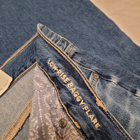 NWT American Eagle Low-Rise baggy flare jeans size 20 regular - Picture 14 of 16